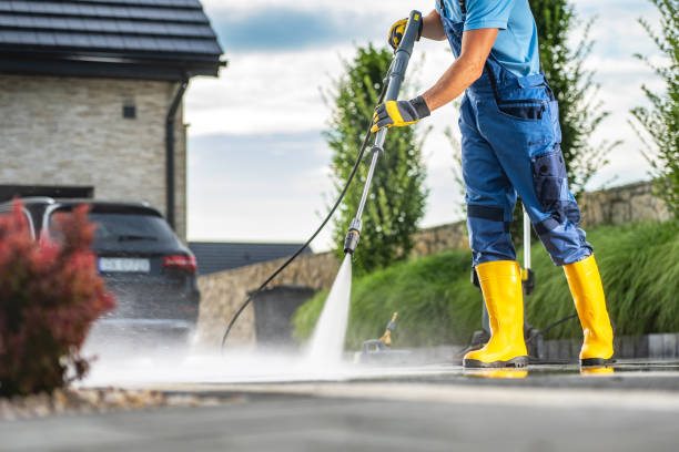 Best Deck Pressure Washing  in San Carlos Park, FL